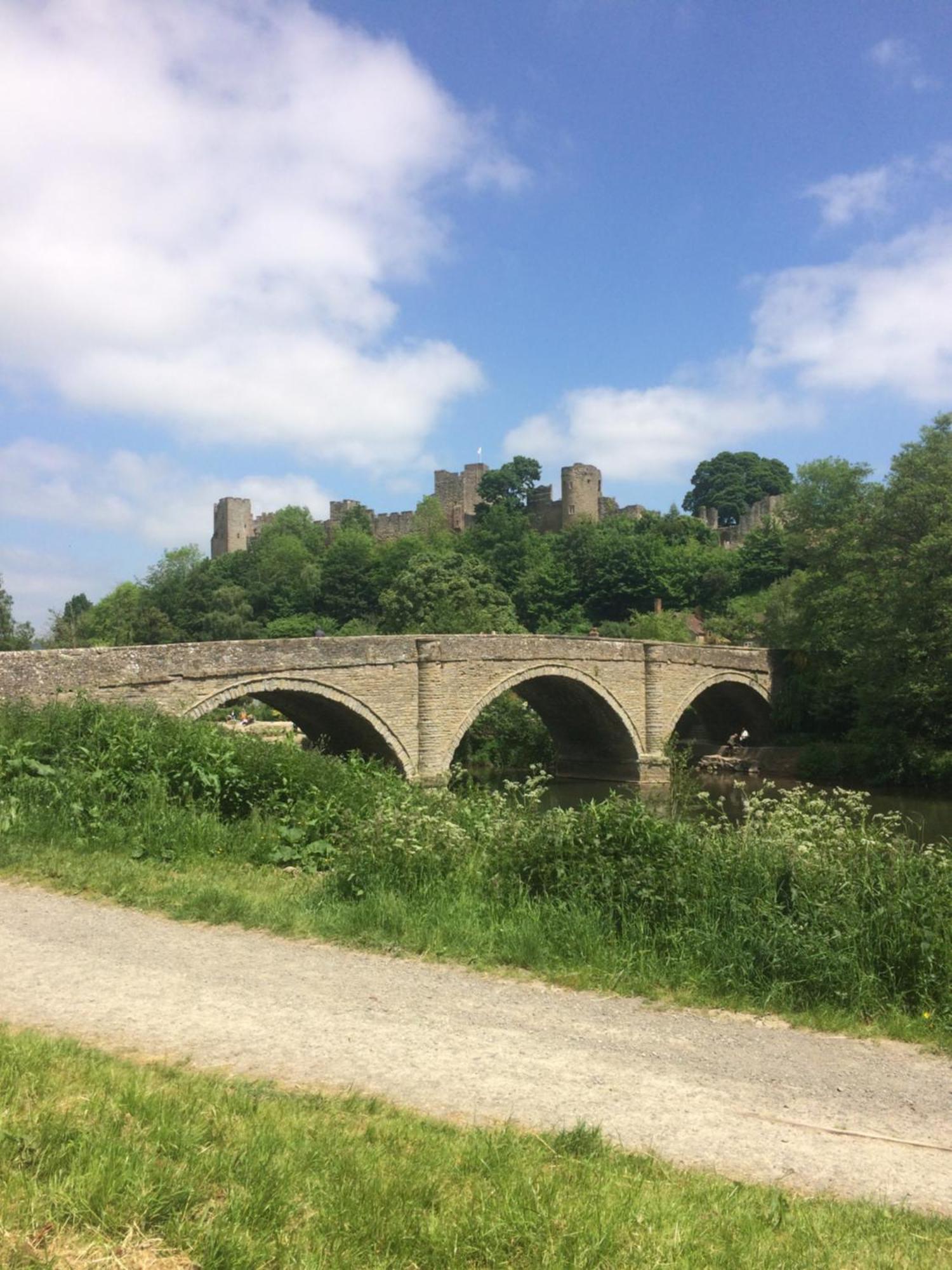 Ludlow Town Centre Apartments Esterno foto